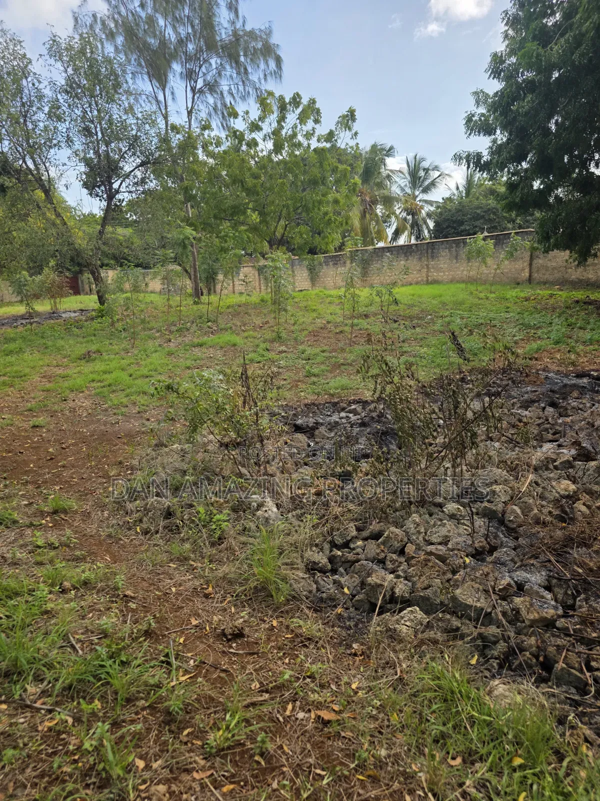3/4 Plot Fully Fenced With Perimeter for Sale in Diani Near Chandarana in Diani