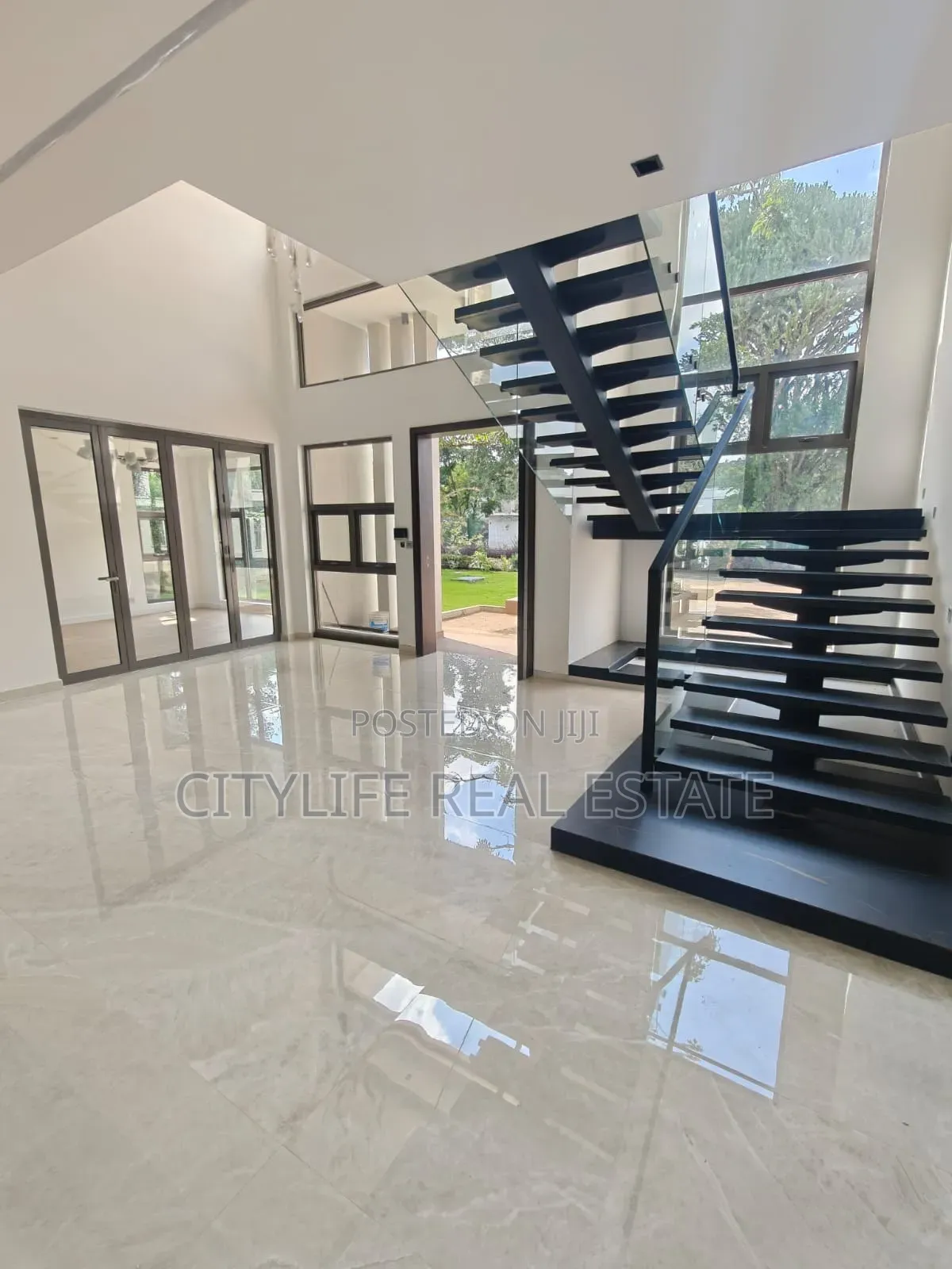 4bdrm Villa in Karen Hardy for sale in Hardy