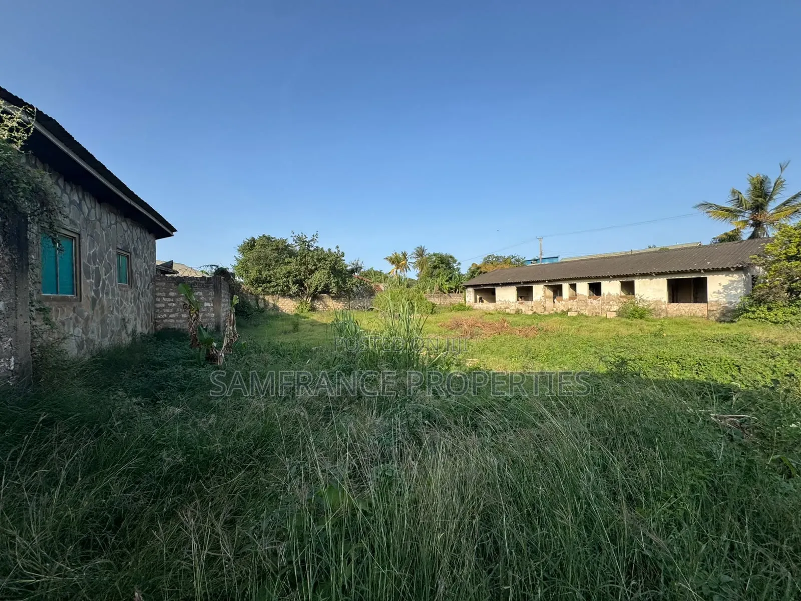 Quarter an Acre Plot on Sale in Bombolulu