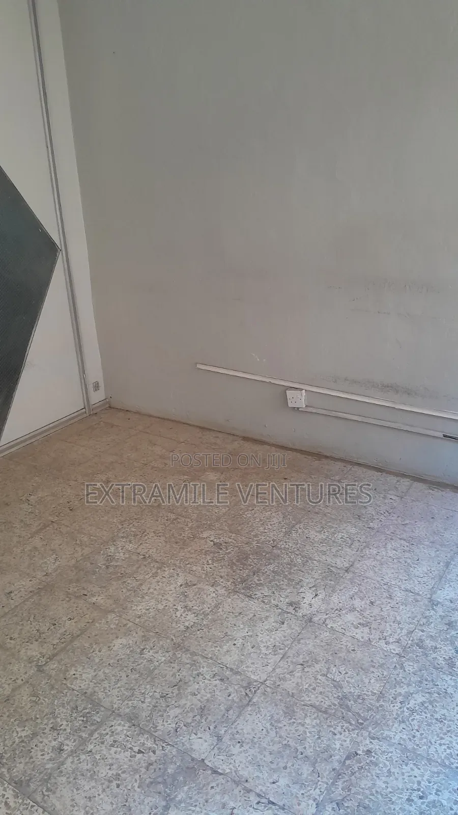Office Space in Nairobi CBD at , 1 Deposit and 1 Rent,Very Clean. in Nairobi Central