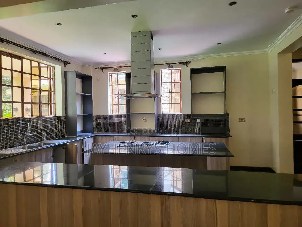 4bdrm House in Rosslyn for rent in Rosslyn