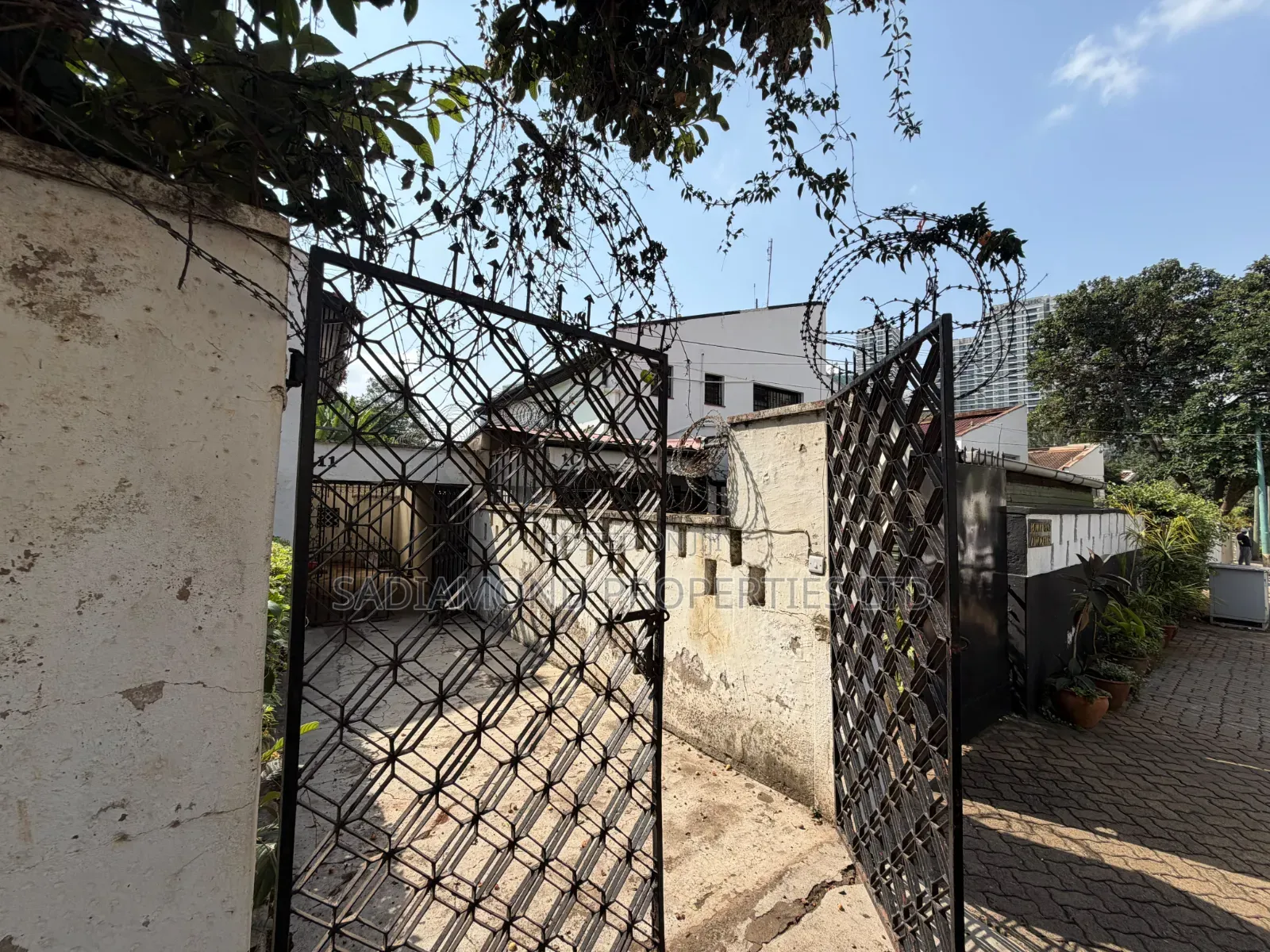 Commercial Property for Sale in Chiromo in State House Area