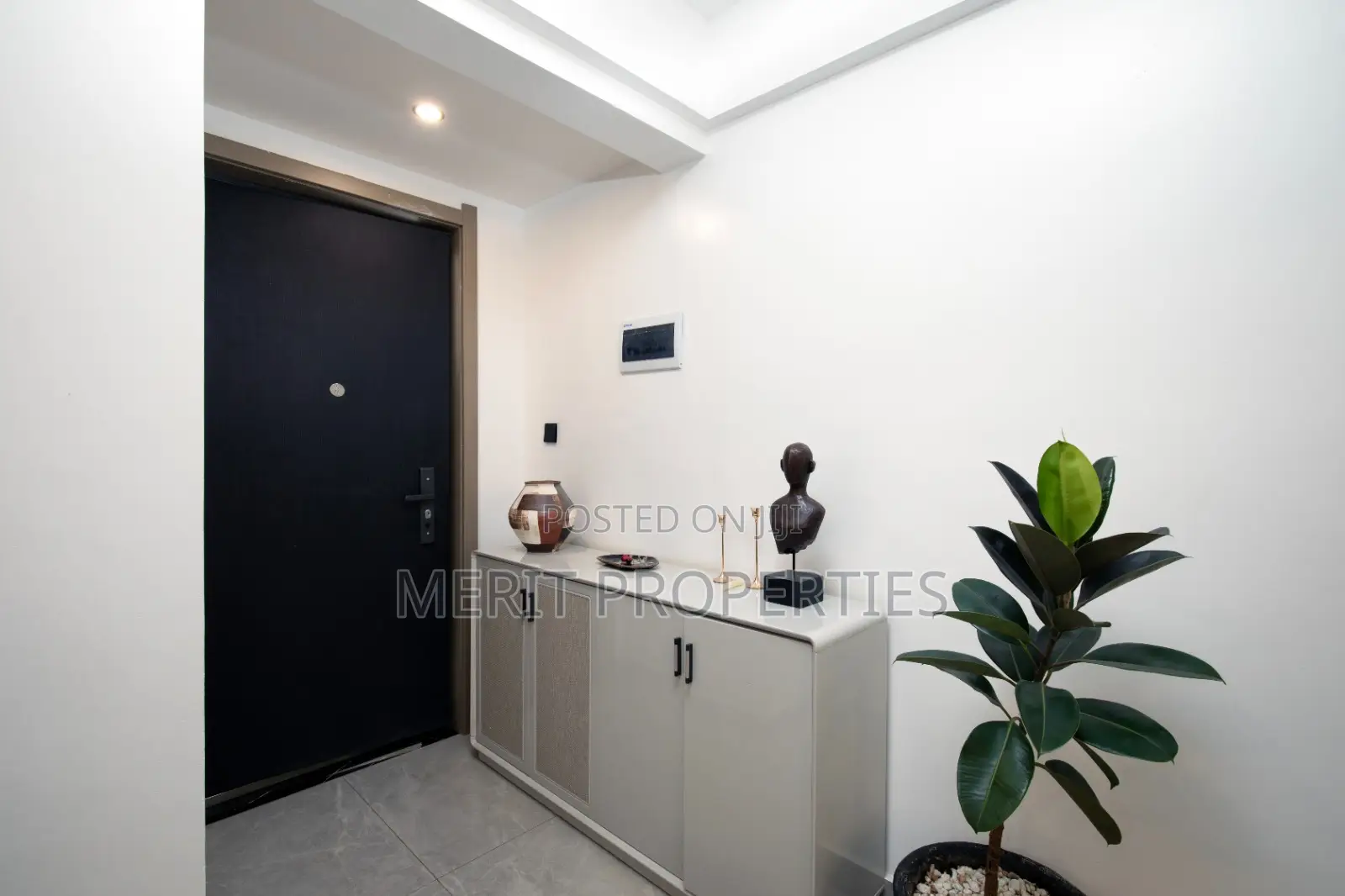Furnished 3bdrm Apartment in Mango Tree, Hotel 67 Area for sale in Hotel 67 Area