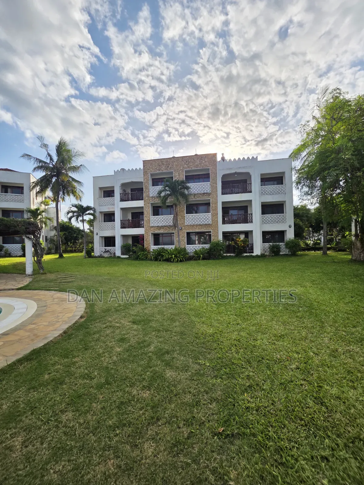 3bdrm Apartment in Kikambala Beachfront for sale in Kikambala