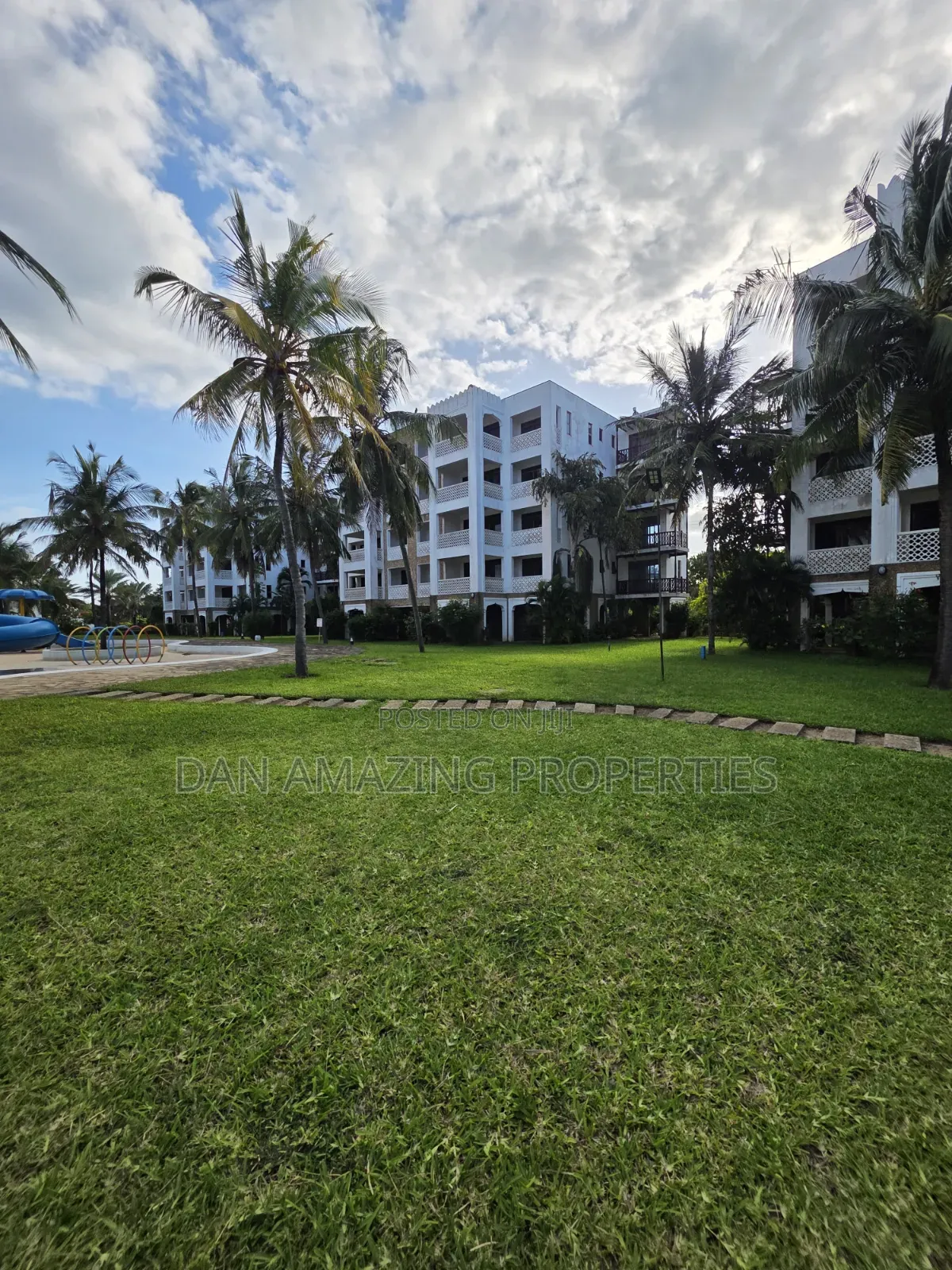 3bdrm Apartment in Kikambala Beachfront for sale in Kikambala
