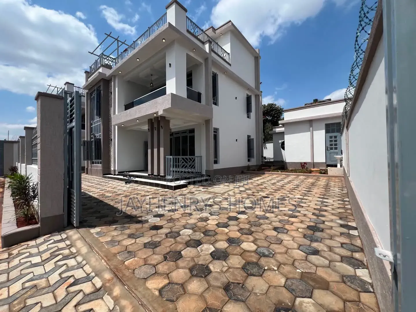 5bdrm House in Mugutha, Kimbo for sale in Kimbo