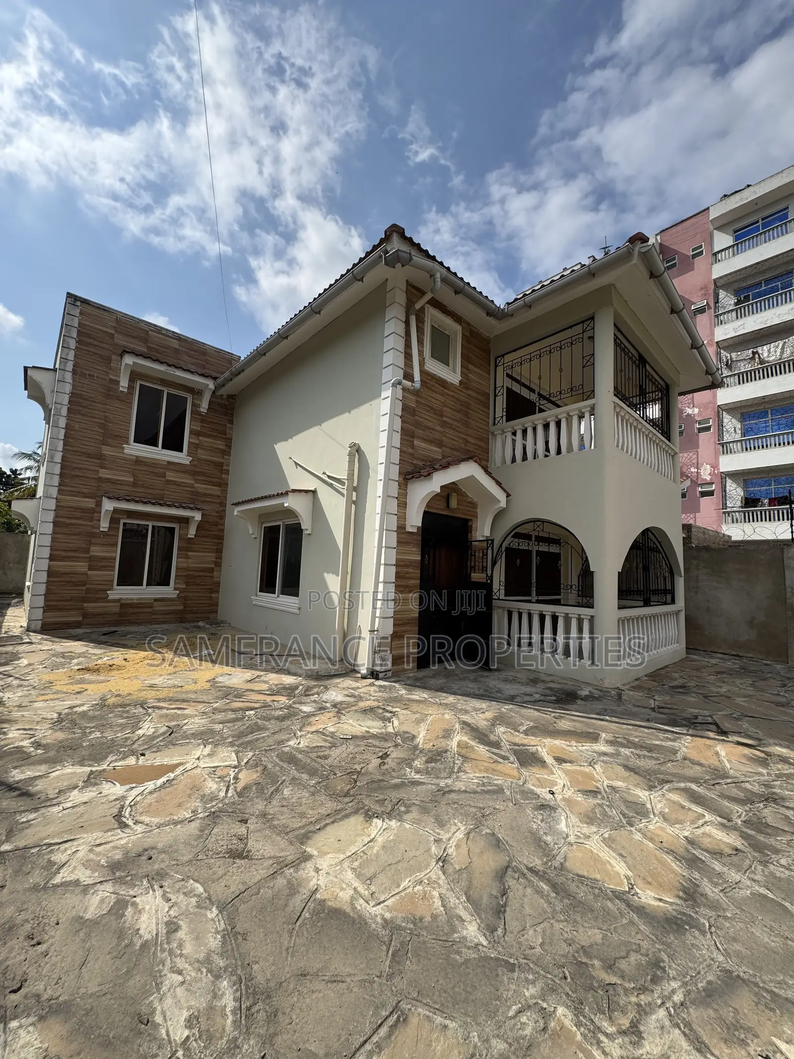 5bdrm Villa in Utange for sale in Utange