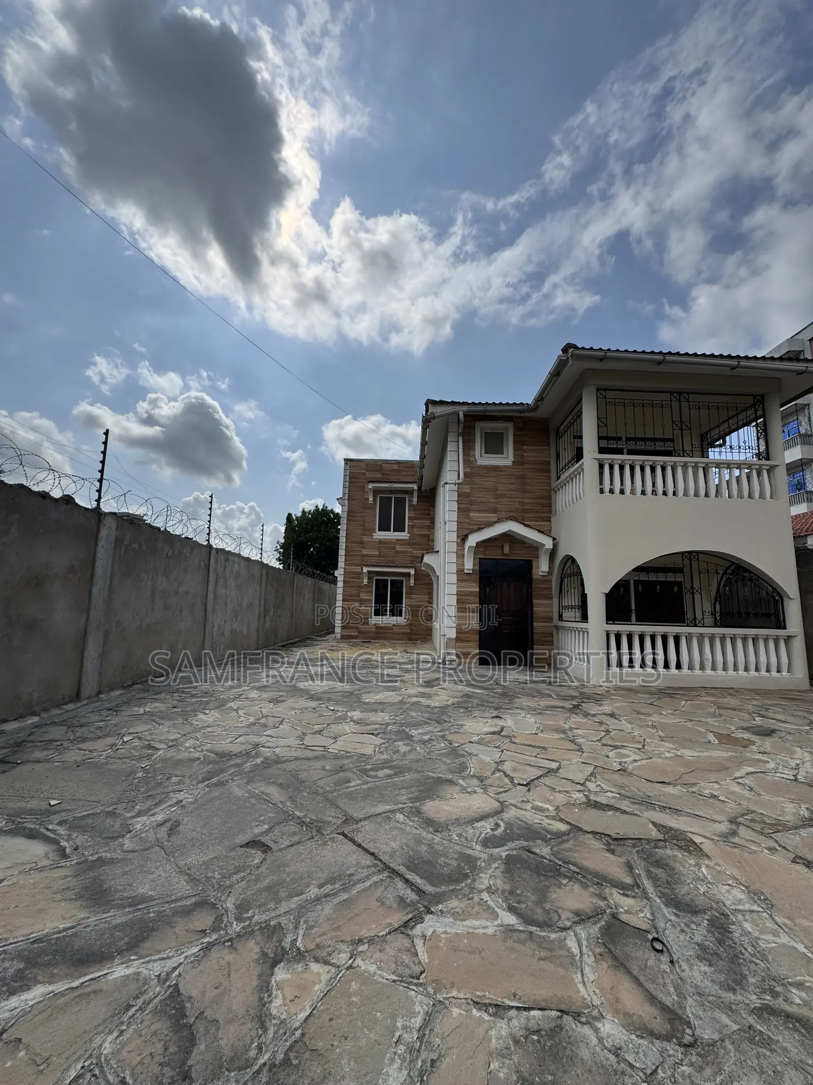 5bdrm Villa in Utange for sale in Utange