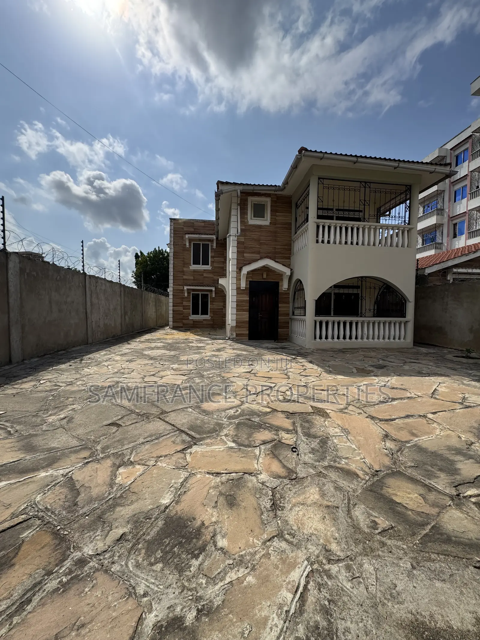 5bdrm Villa in Utange for sale in Utange