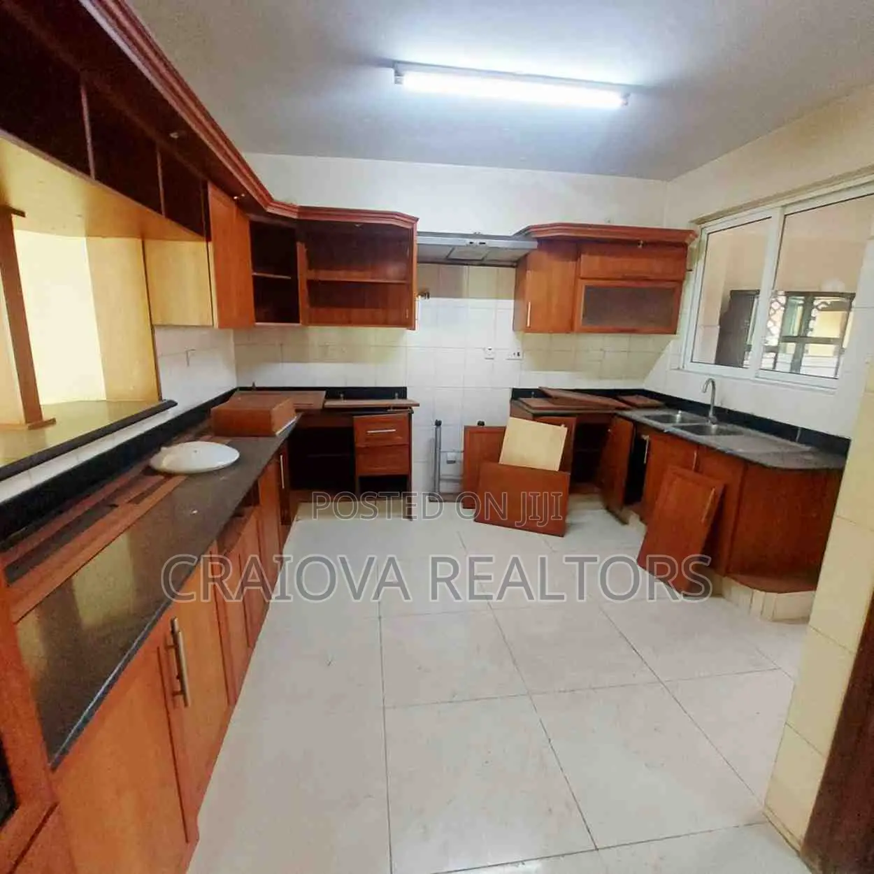 4bdrm Duplex in Hurlingham for rent in Hurlingham