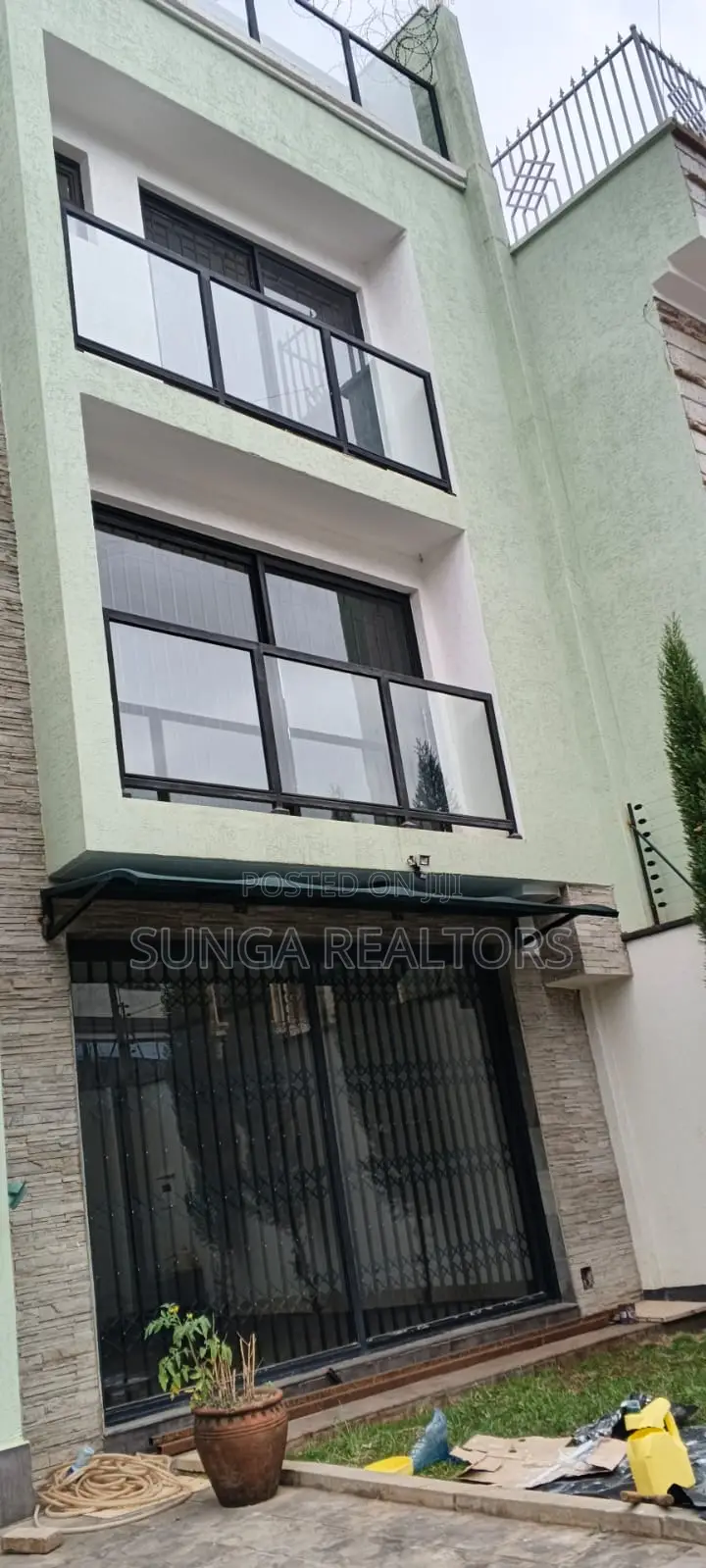 7bdrm House in Royal Park Estate for rent in Royal Park Estate