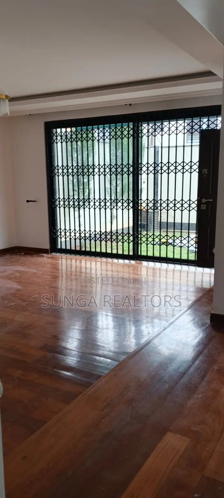 7bdrm House in Royal Park Estate for rent in Royal Park Estate