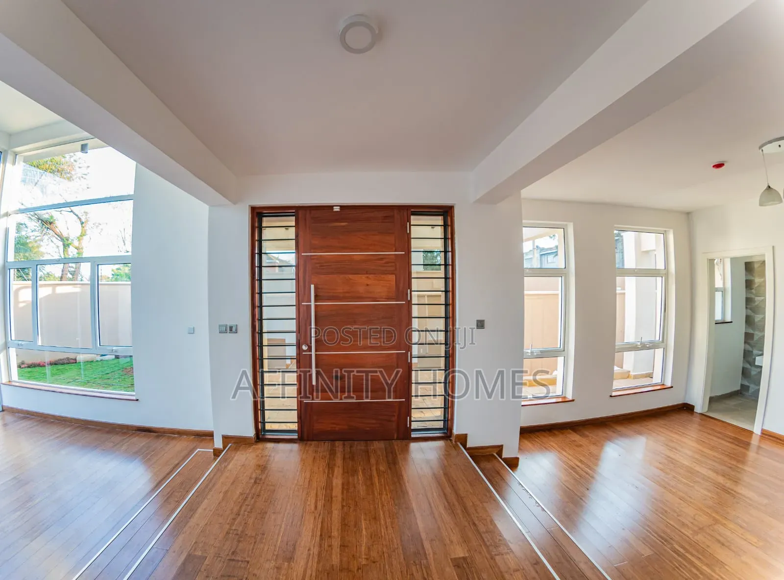 4bdrm Townhouse / Terrace in Kabasiran, Maziwa for rent in Maziwa