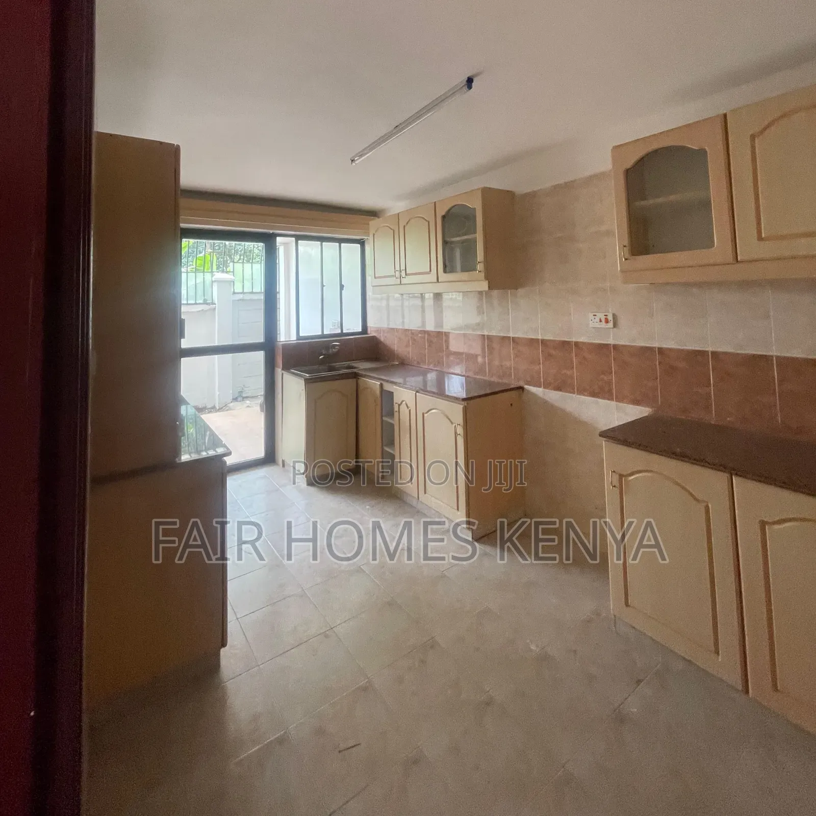 3bdrm Apartment in Mbaazi Road, Maziwa for rent in Maziwa