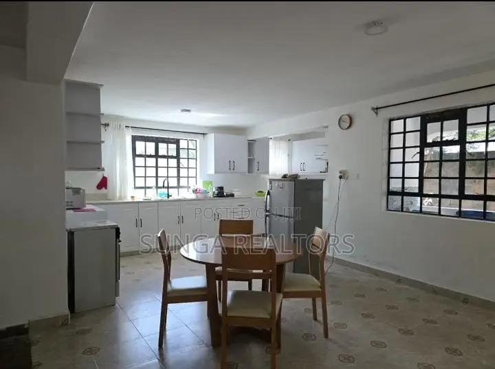 4bdrm House in Gateway Mall Area for rent in Gateway Mall Area