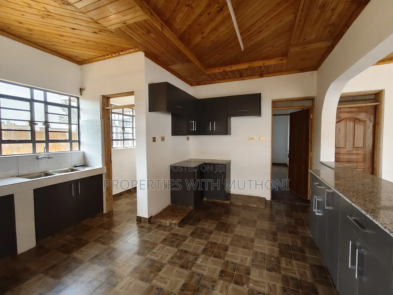 3bdrm Bungalow in Kibiko, Kibiku for sale in Kibiku