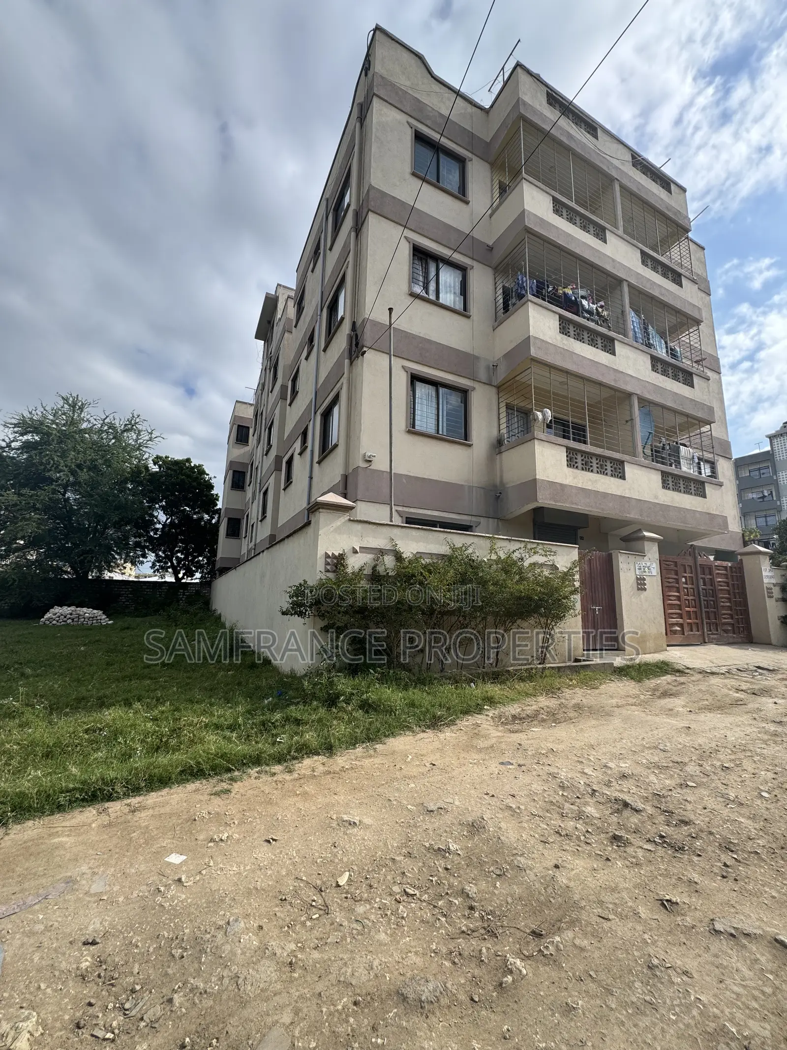 20bdrm Block of Flats in Mwembeni, Bamburi for sale in Bamburi
