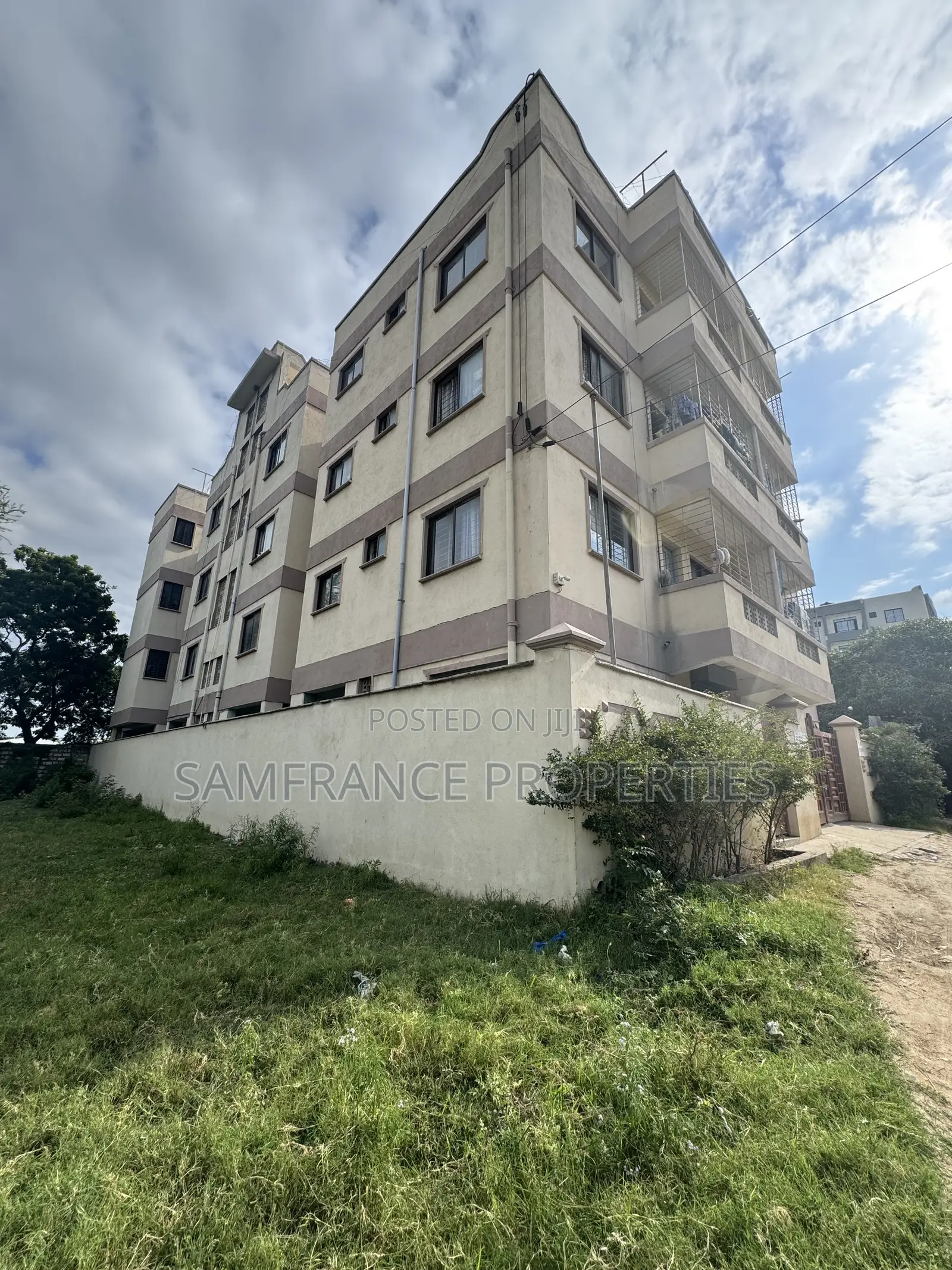 20bdrm Block of Flats in Mwembeni, Bamburi for sale in Bamburi