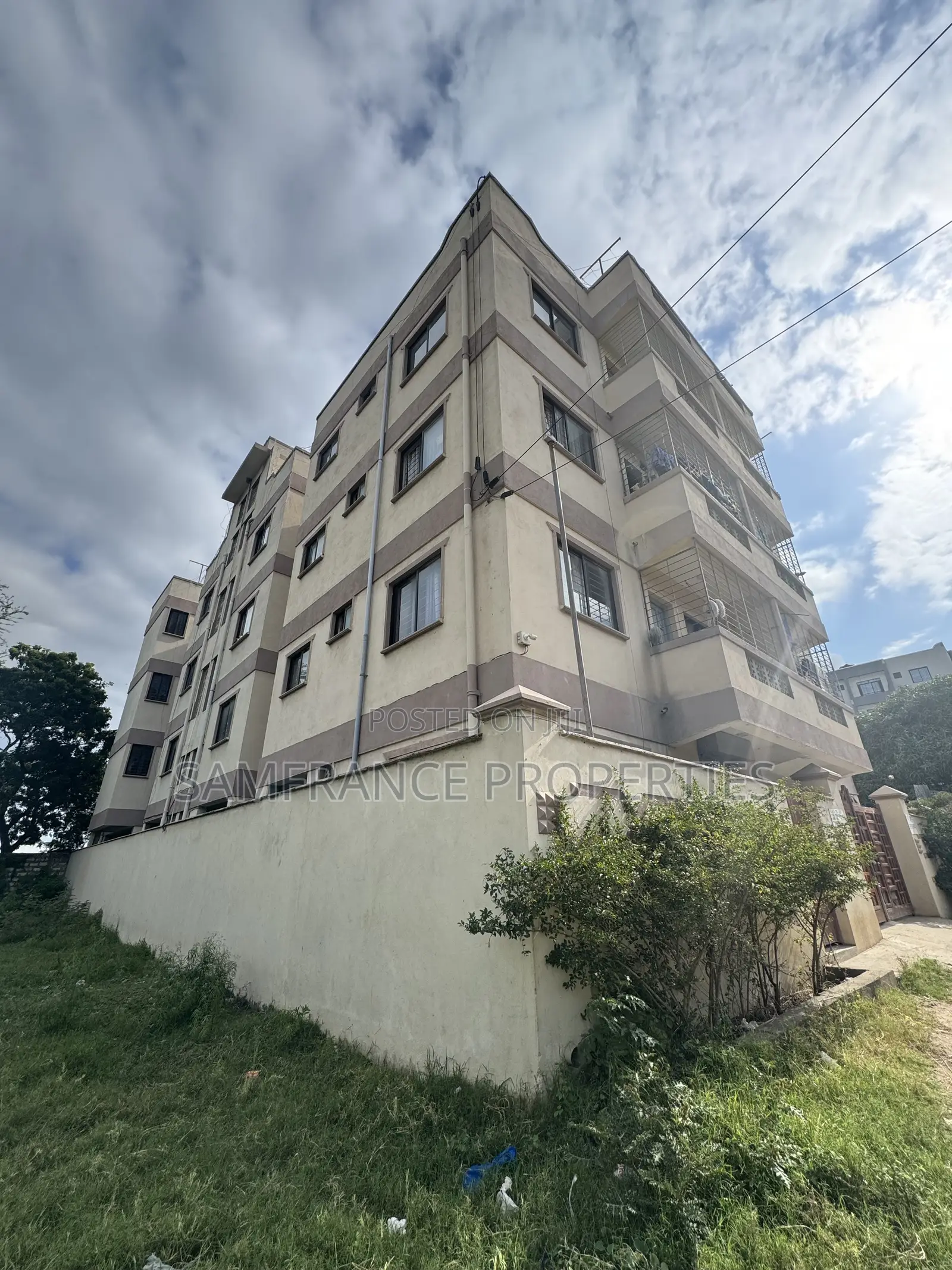 20bdrm Block of Flats in Mwembeni, Bamburi for sale in Bamburi