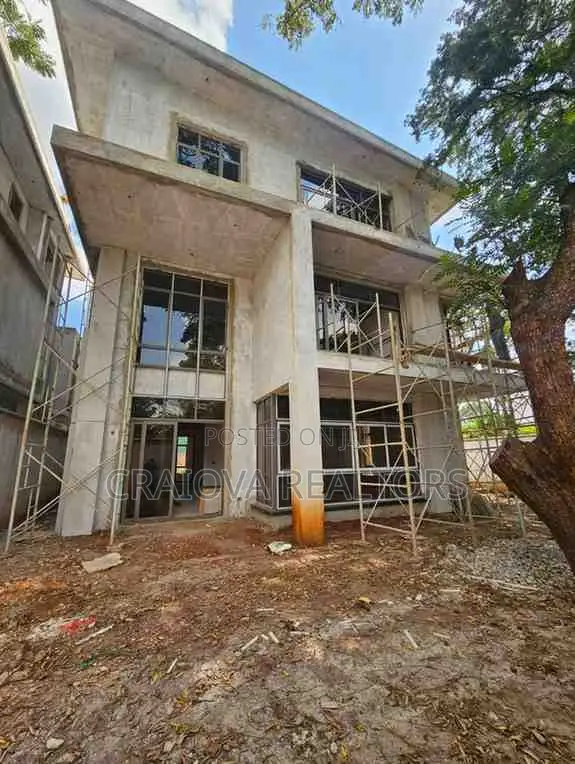5bdrm Villa in Maziwa for sale in Maziwa