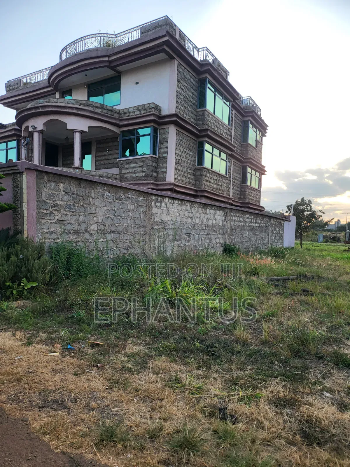 50 by 100 Plot in Croton Kenyatta Road in Kenyatta Road / Theta