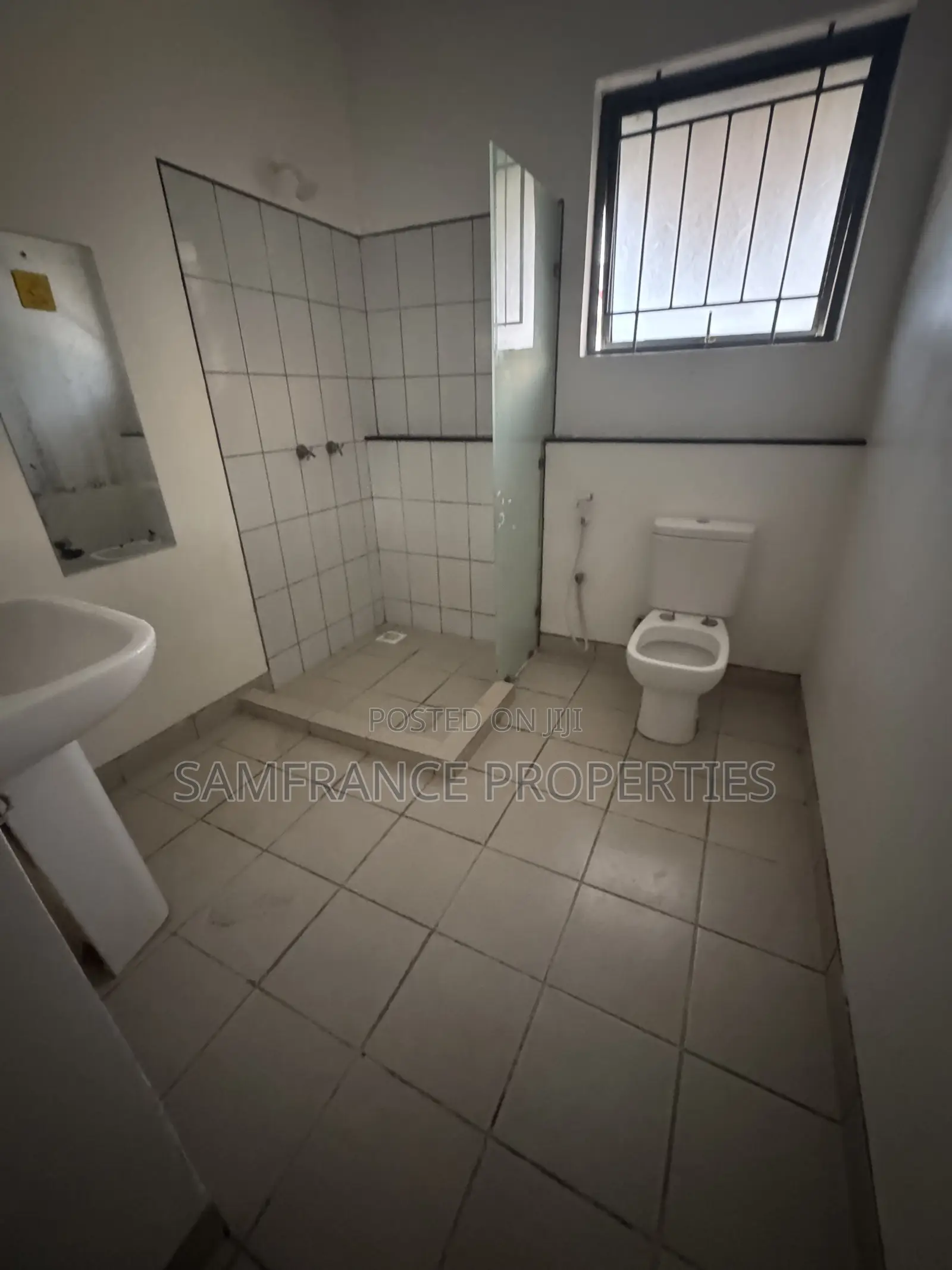 3bdrm Apartment in Nyali Quickmart for rent in Nyali