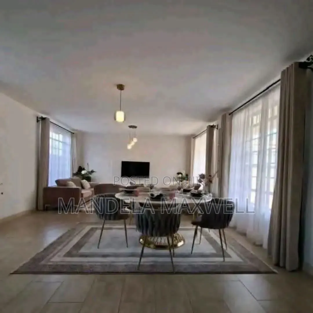 4bdrm Mansion in Gateway Mall Area for sale in Gateway Mall Area
