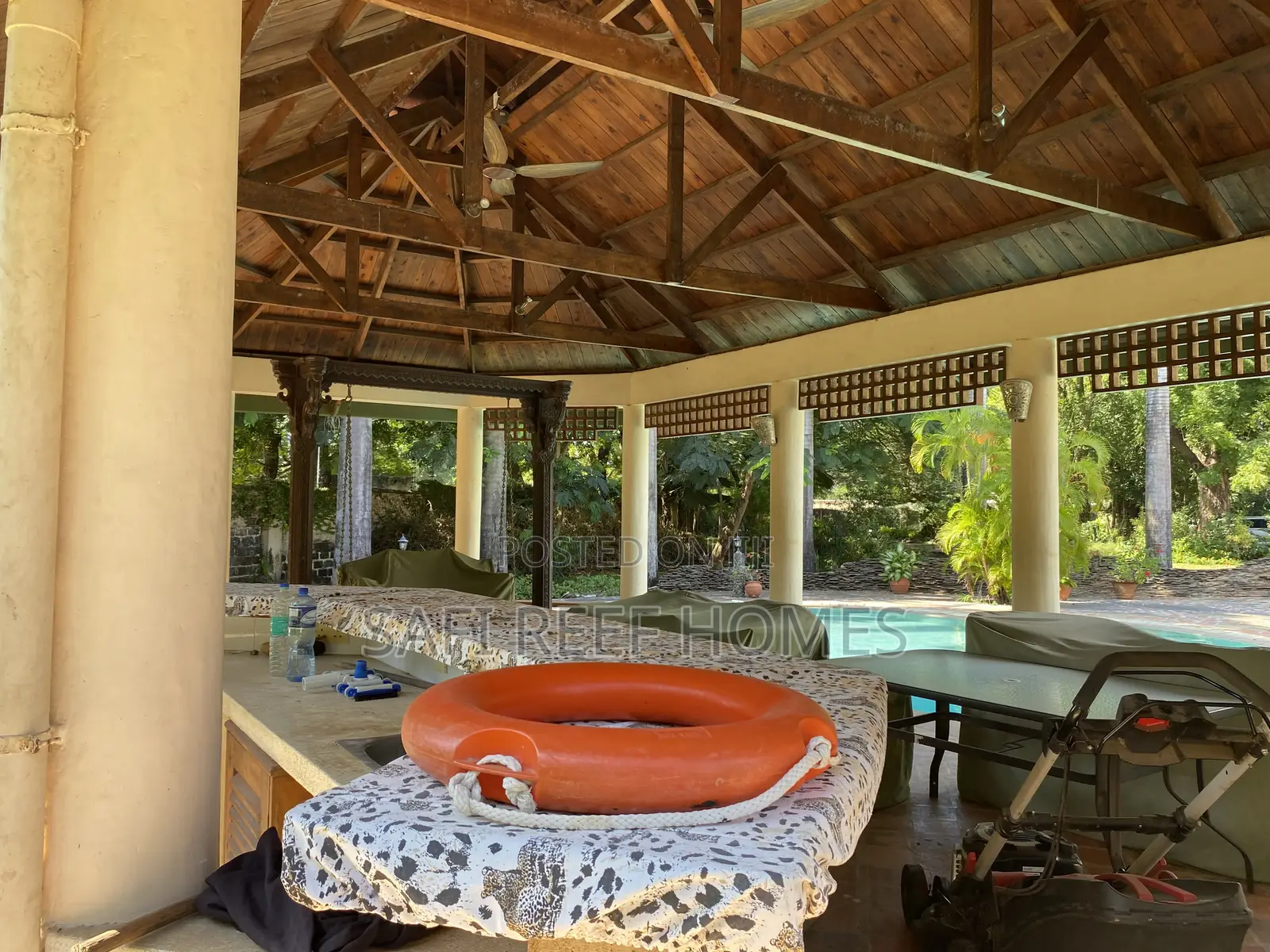 6bdrm Maisonette in Nyali Mkomani for sale in Nyali Mkomani