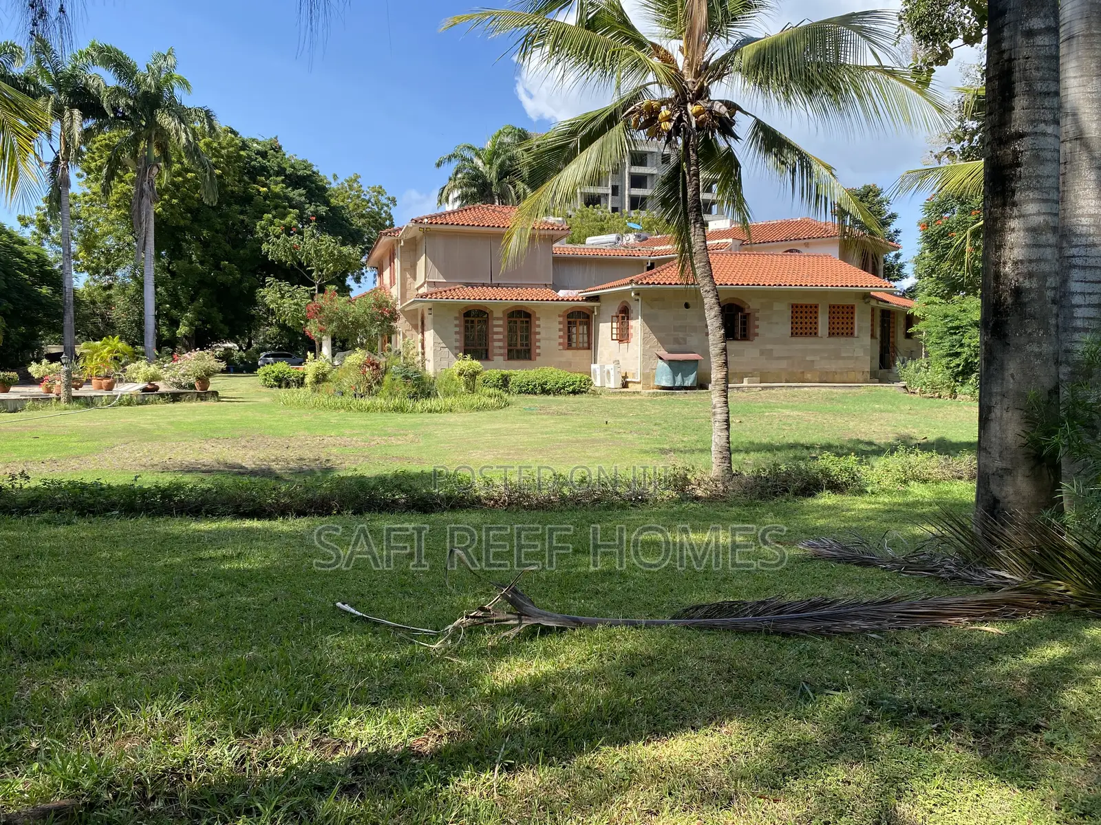 6bdrm Maisonette in Nyali Mkomani for sale in Nyali Mkomani