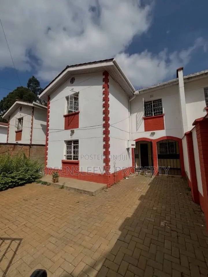 4bdrm House in Riverside Drive for rent in Riverside Drive
