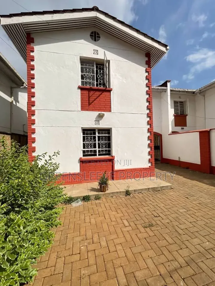 4bdrm House in Riverside Drive for rent in Riverside Drive