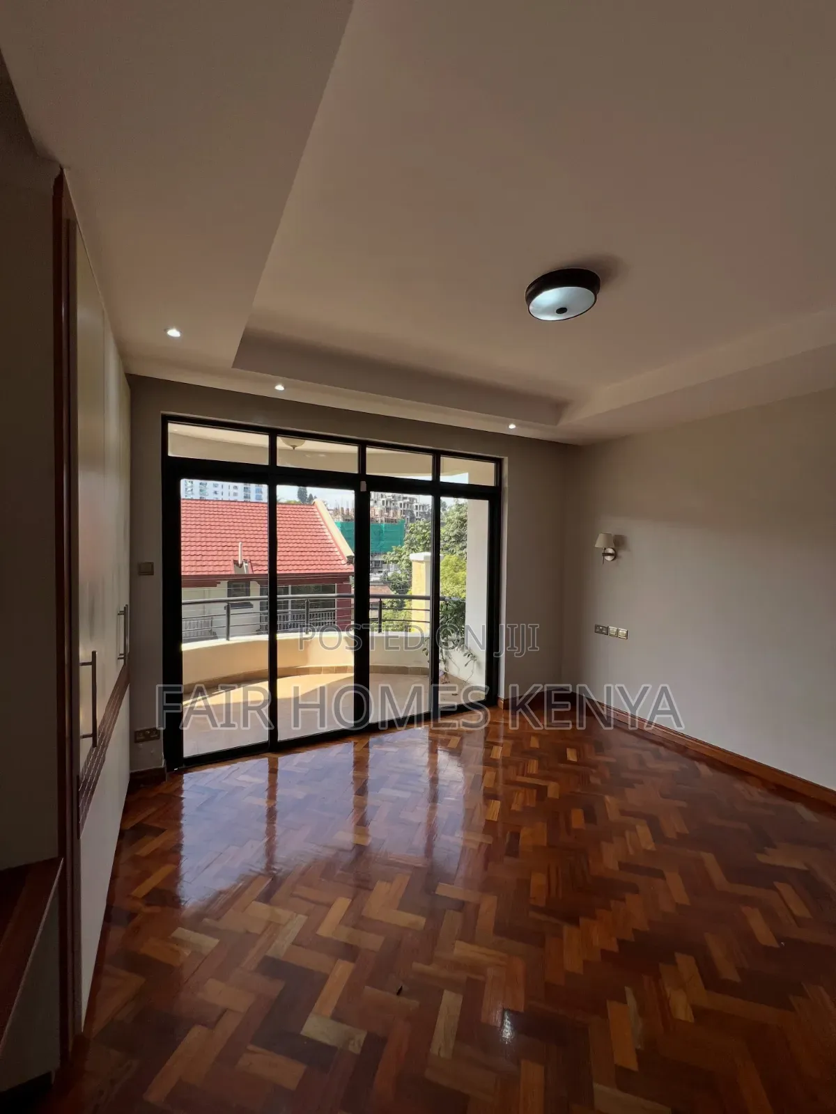 4bdrm Duplex in Riverside Drive for rent in Riverside Drive
