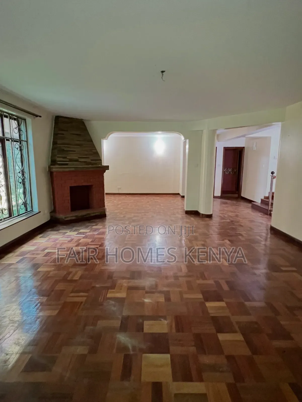 5bdrm Townhouse / Terrace in Othaya Road, Valley Arcade for rent in Valley Arcade