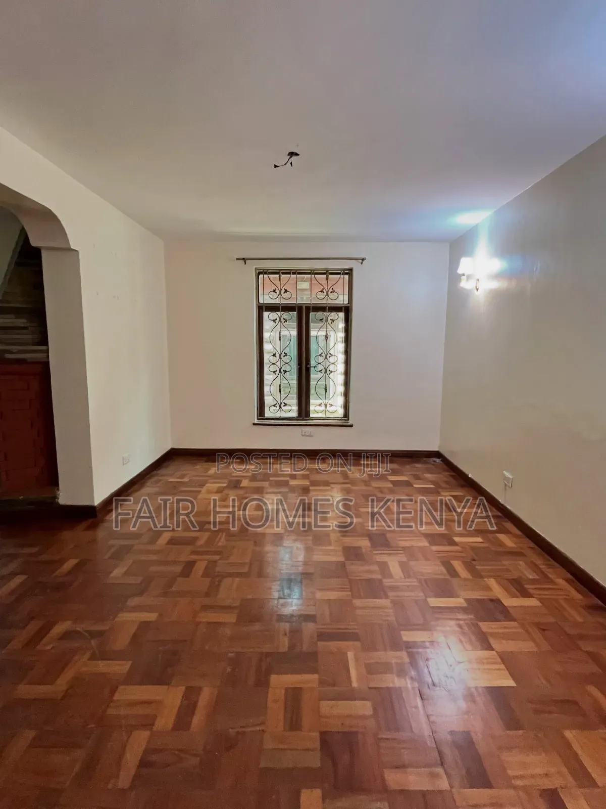 5bdrm Townhouse / Terrace in Othaya Road, Valley Arcade for rent in Valley Arcade