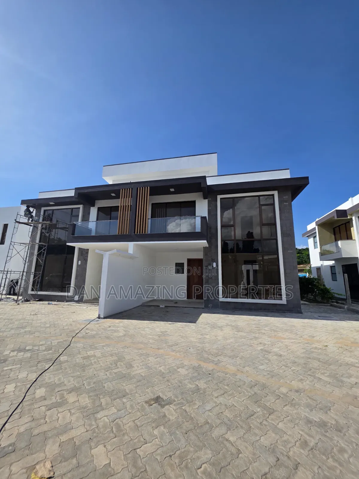 4bdrm Townhouse/Terrace in Nyali Plus Dsq for sale in Nyali Mkomani