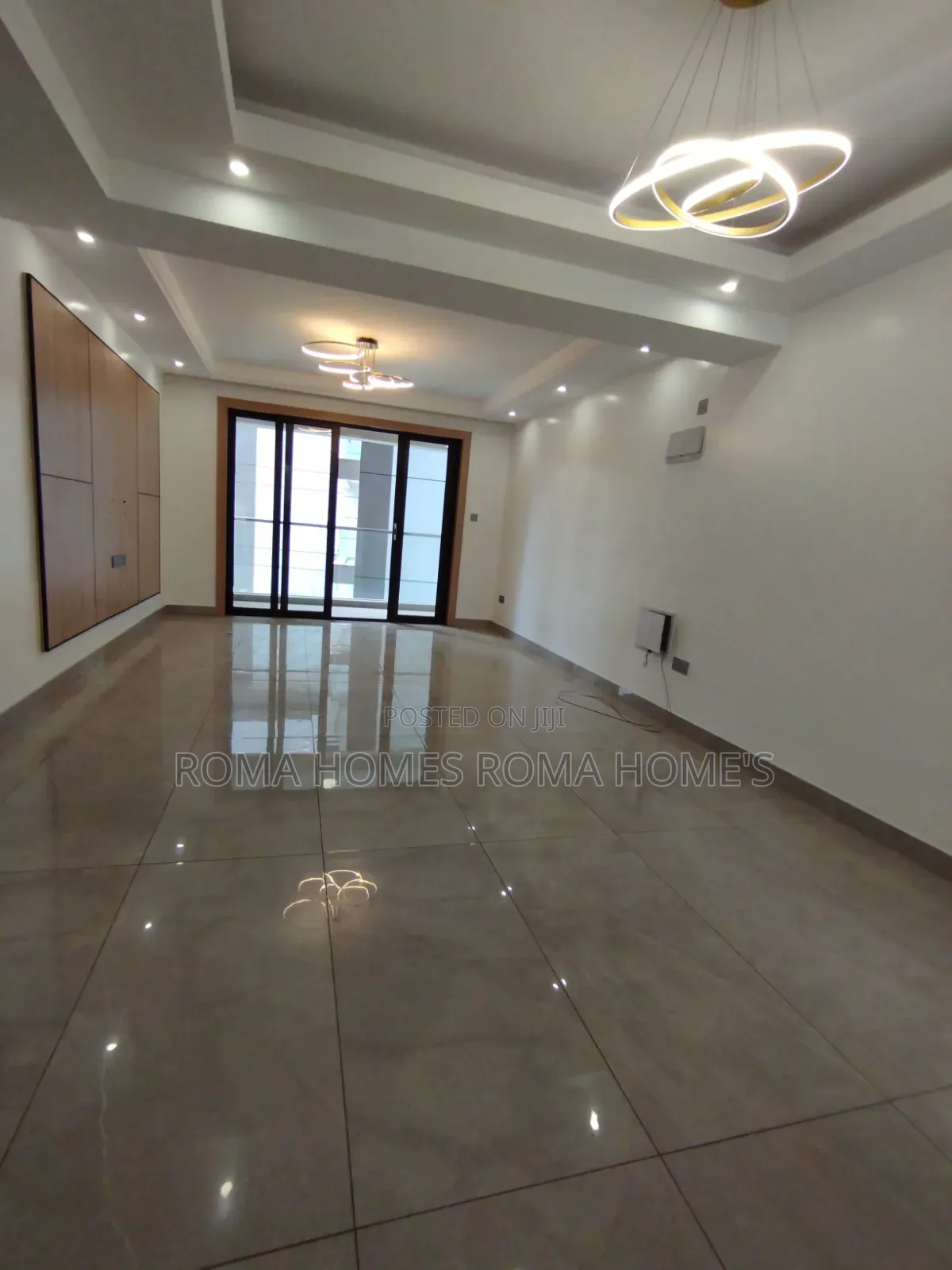 3bdrm Apartment in Riverside for rent in Riverside Drive