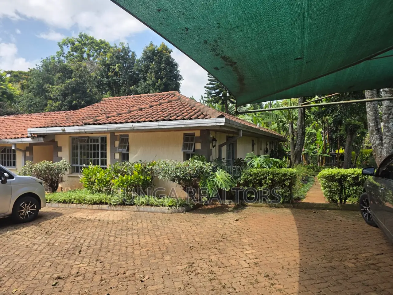 5bdrm Bungalow in Kyuna Estate for rent in Kyuna Estate