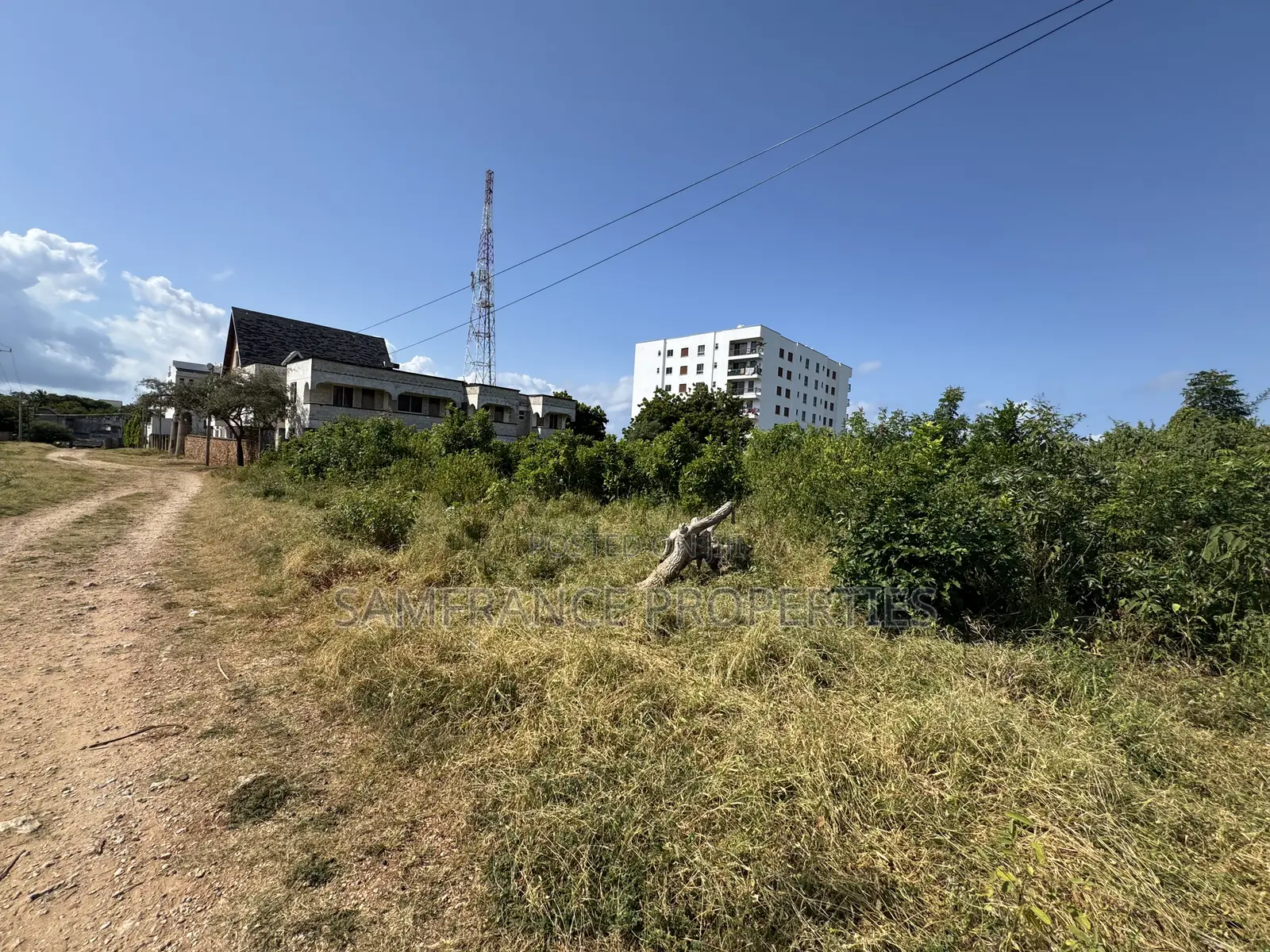 Half an Acre Plot on Sale Serena Shanzu Mombasa in Shanzu