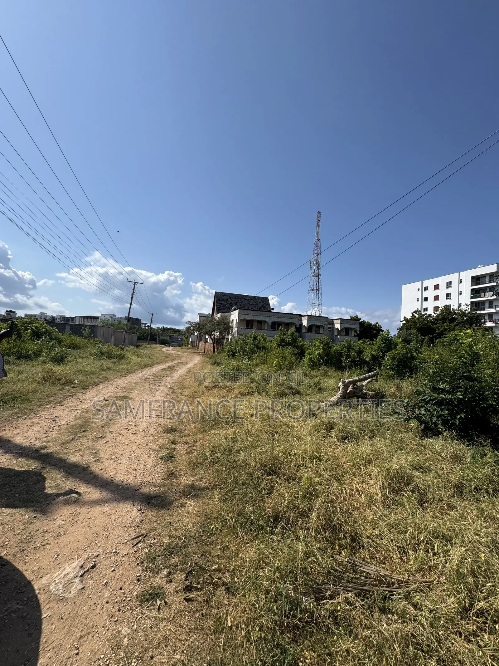 Half an Acre Plot on Sale Serena Shanzu Mombasa in Shanzu