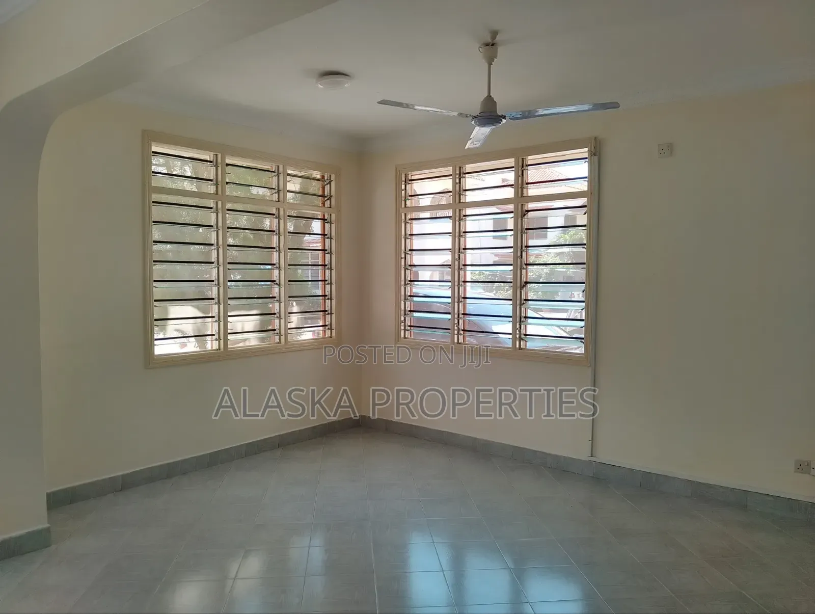 4bdrm Mansion in Beach Road Estate, Nyali Mkomani for rent in Nyali Mkomani