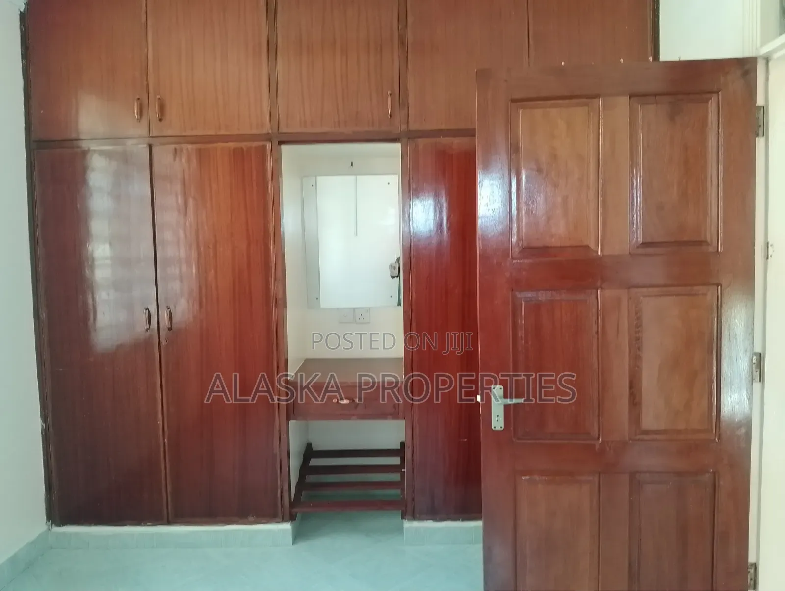 4bdrm Mansion in Beach Road Estate, Nyali Mkomani for rent in Nyali Mkomani