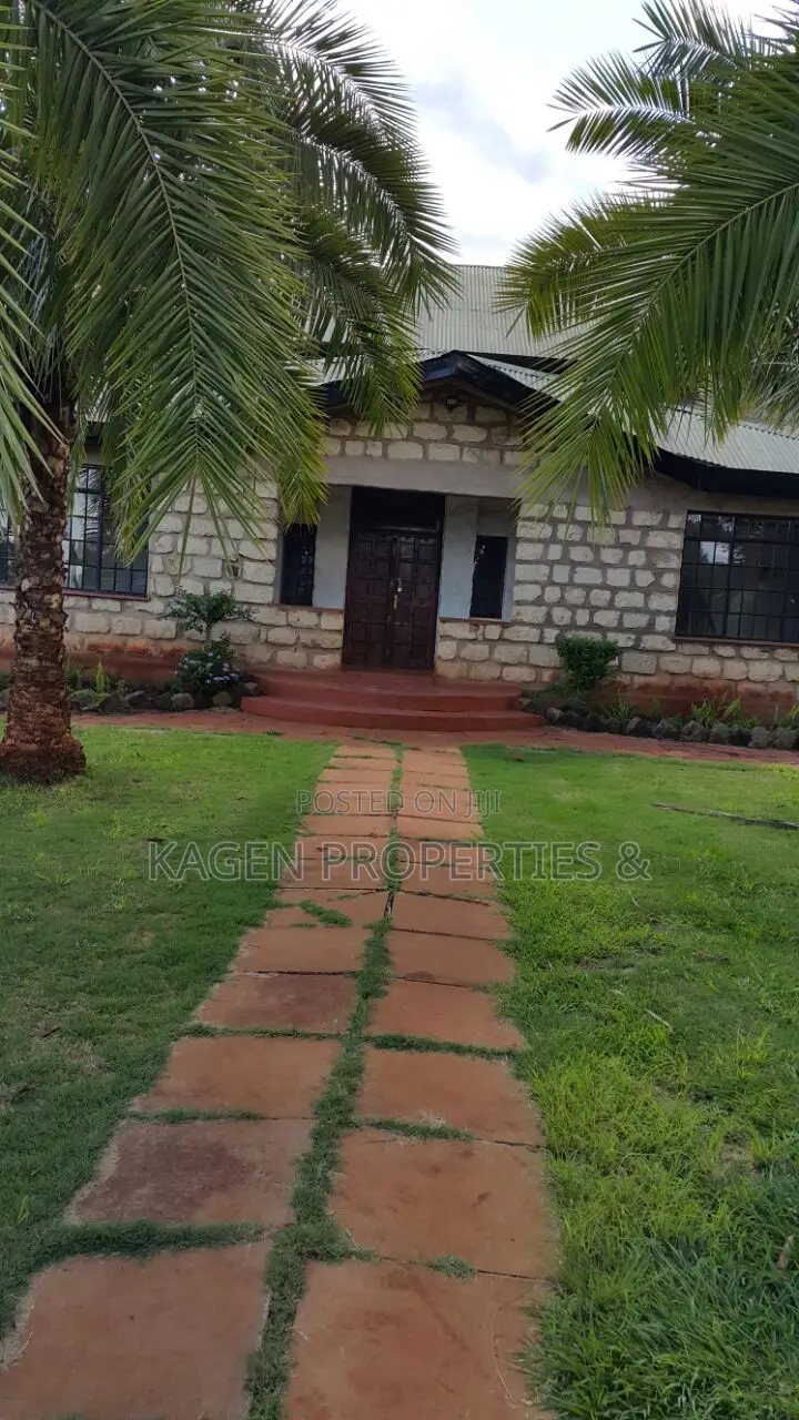 5 Acres Land With 4 Bedroom House in Kiambu for Sale in Kenyatta Road / Theta 