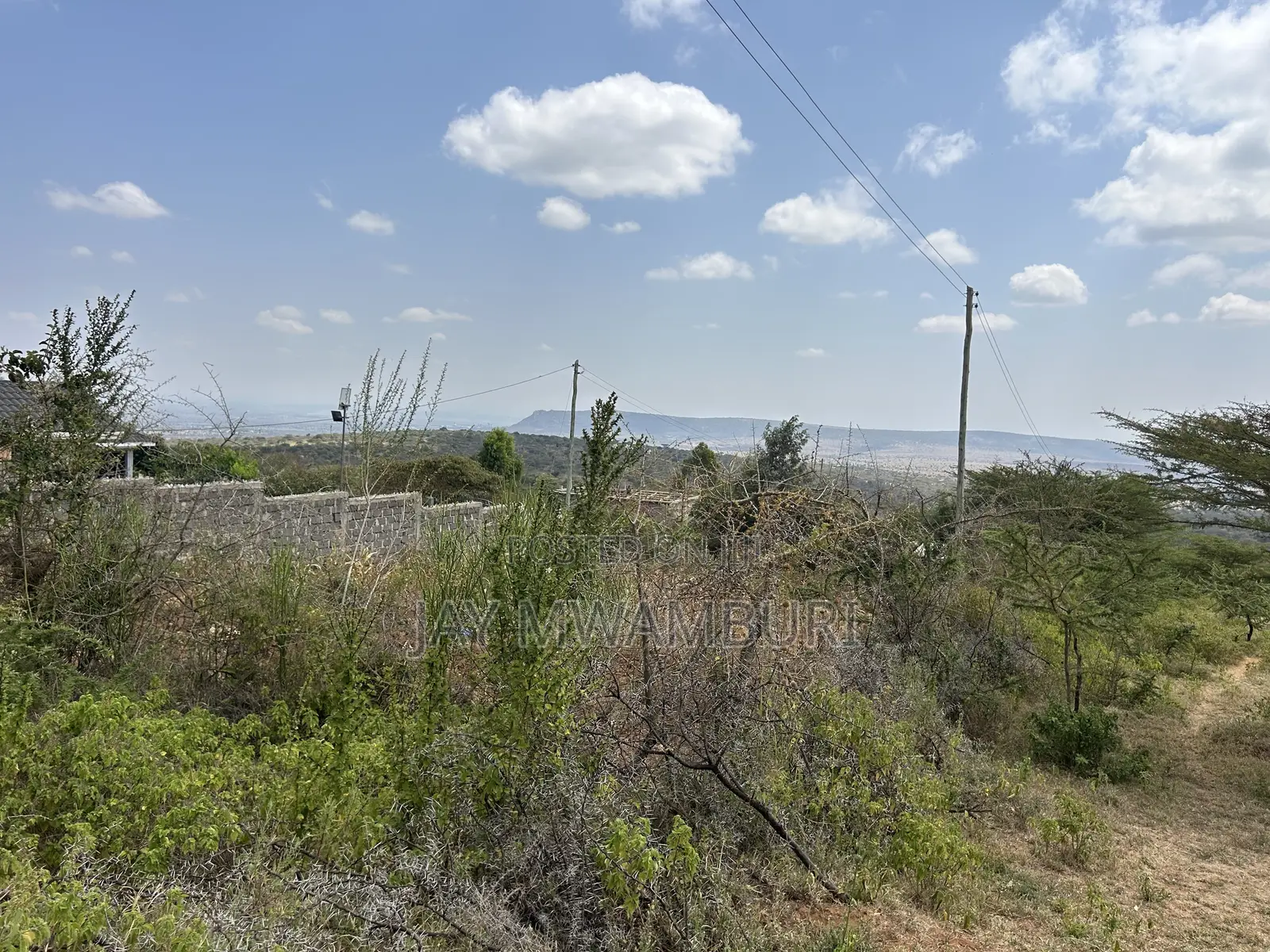 1 1/2 Acre Mua Hills in Mua