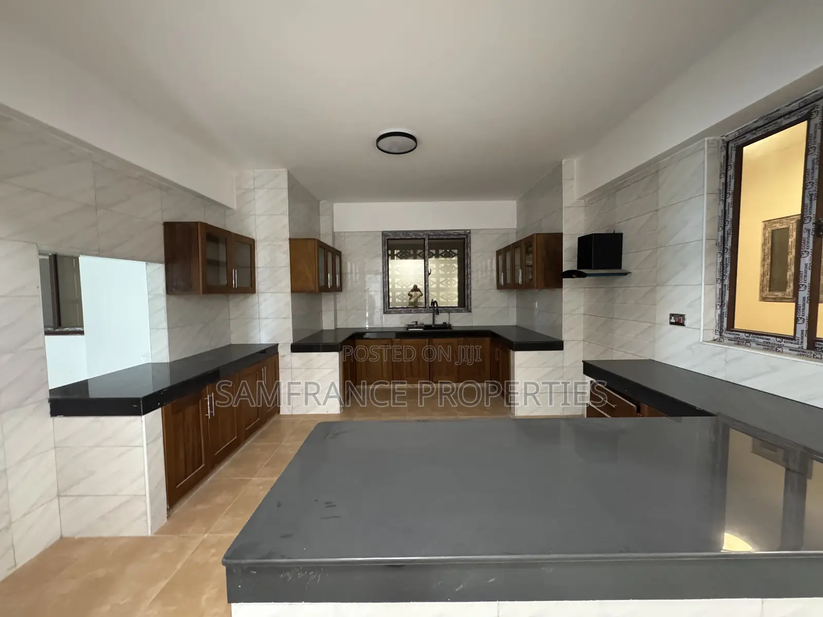 4bdrm Apartment in Kizingo Mombasa for sale in Kizingo