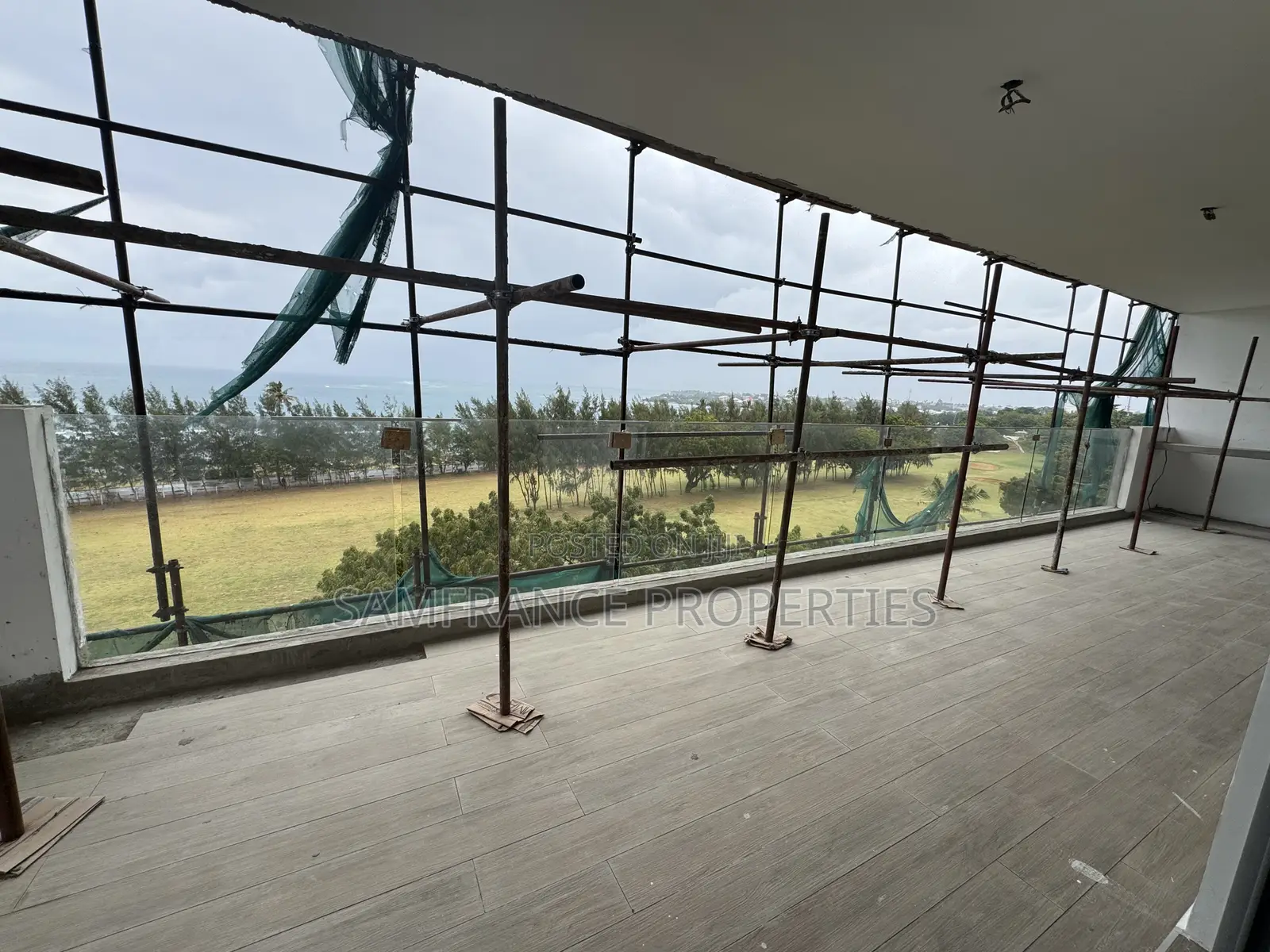 4bdrm Apartment in Lagoon, Kizingo for sale in Kizingo