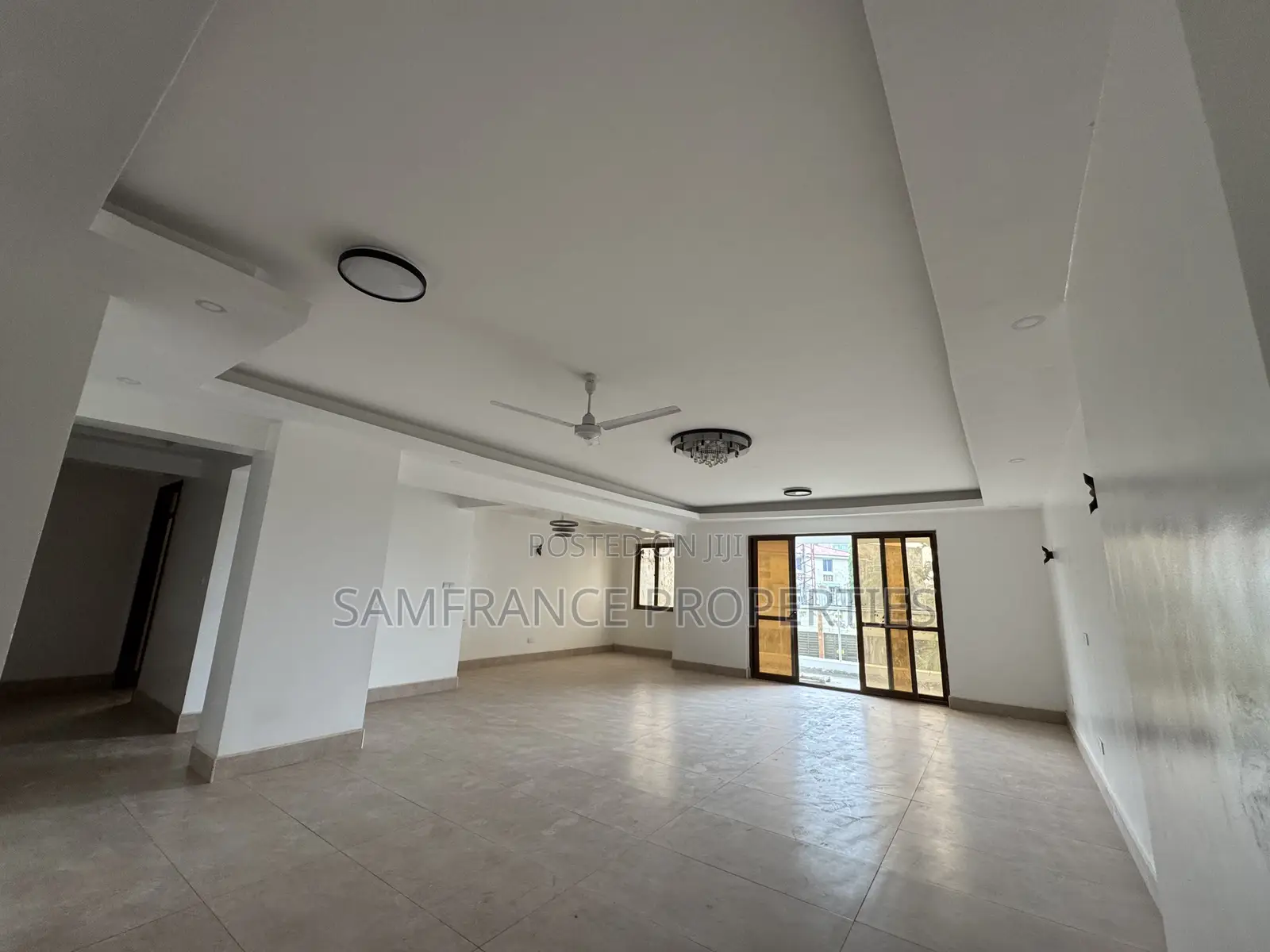 4bdrm Apartment in Kizingo for sale in Kizingo