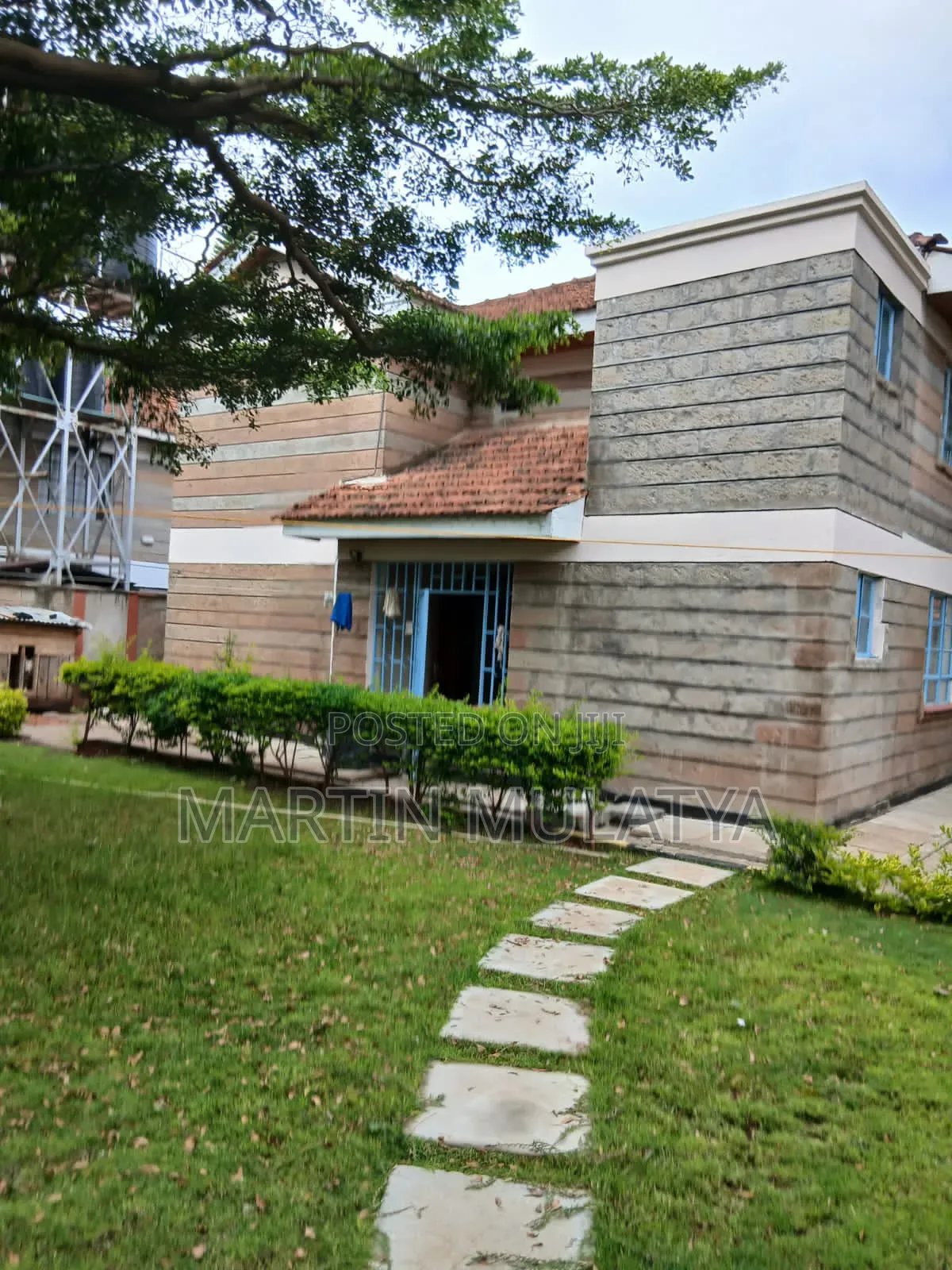Furnished 8bdrm Maisonette in Gateway Mall Area for sale in Gateway Mall Area