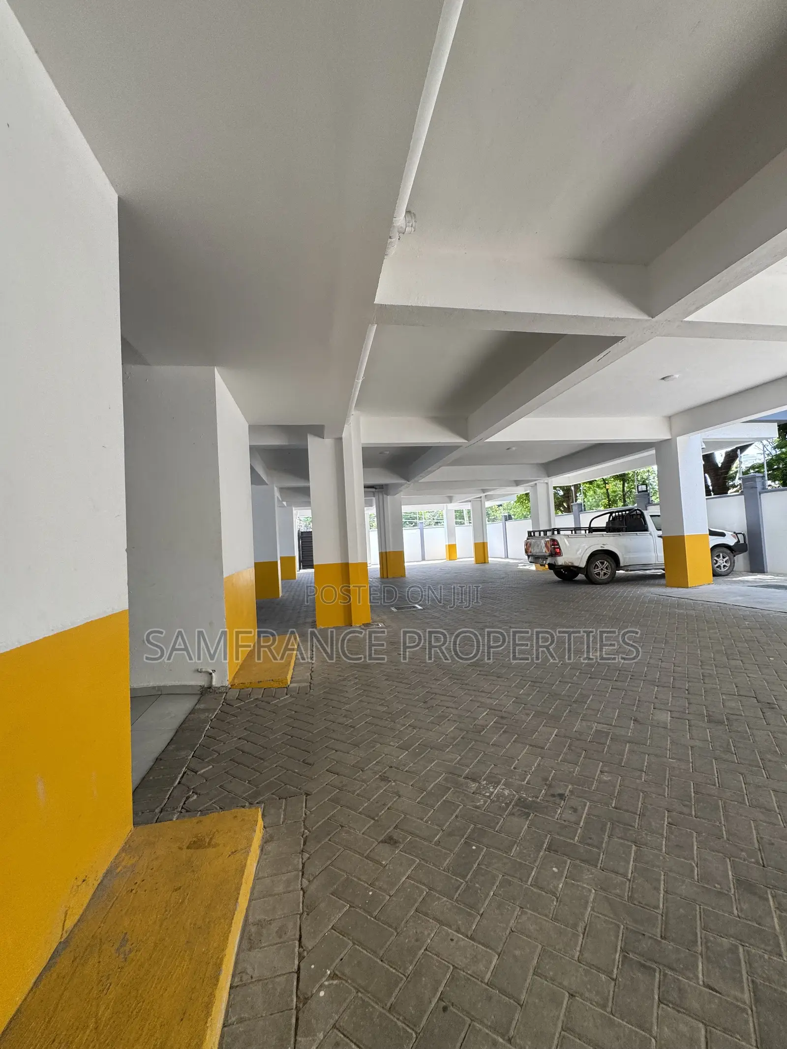 1bdrm Apartment in Citymall, Nyali for sale in Nyali