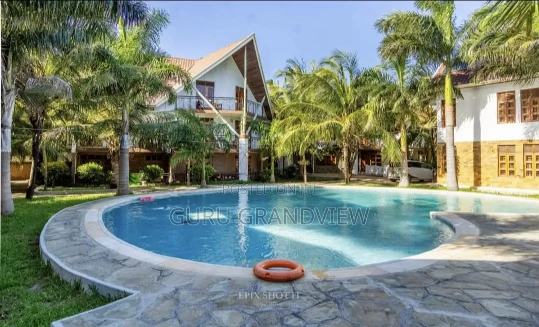 Diani 2bedroom Airbnb Walking to Beach in Diani
