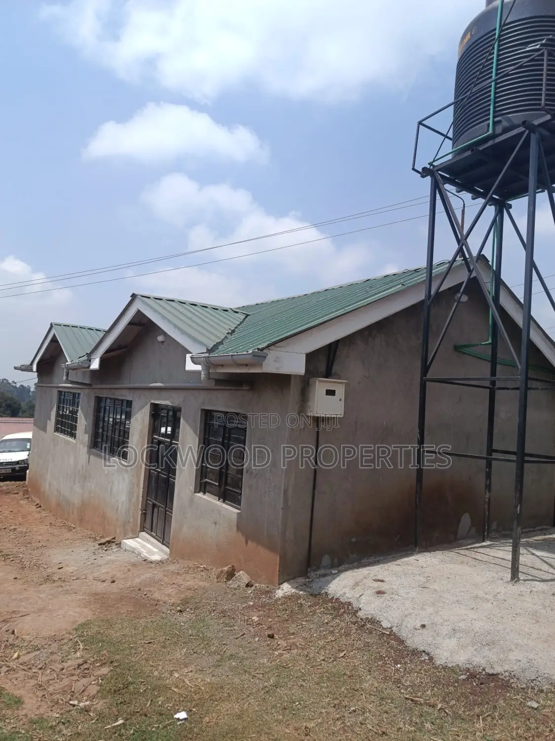 2bdrm Bungalow in Zambezi for rent in Zambezi/Sigona